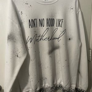 White Crewneck sweatshirt Motherhood M unisex